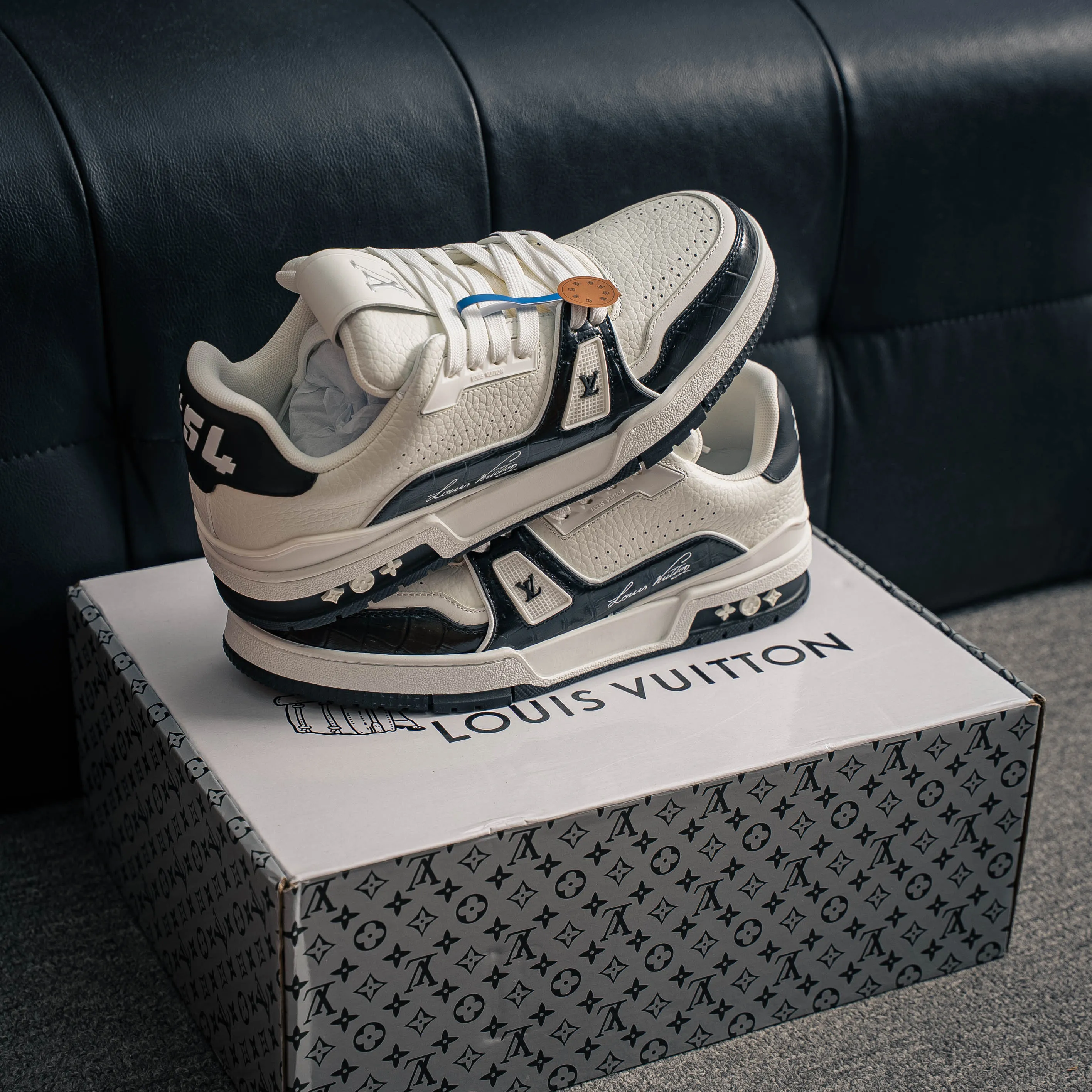 【L 2 】 Premium LV Classic New Arrival ✦ 1:1 ， ， ✦ Cowhide Leather Shoes ， LOGO ✦ + ，